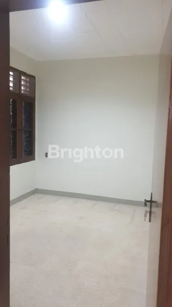 image RUMAH DEKAT  KEMANGGISAN DISEWAKAN  LOKASI STRATEGIS, SIAP HUNI (7)