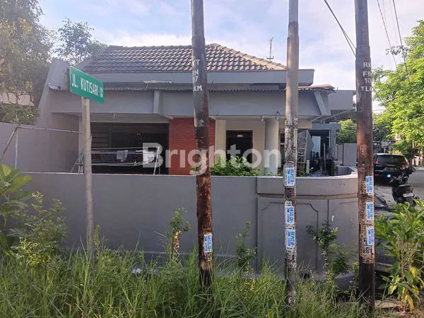 image RUMAH 2 LANTAI STRATEGIS DEKAT UK PETRA DAN UBAYA - KUTISARI (2)