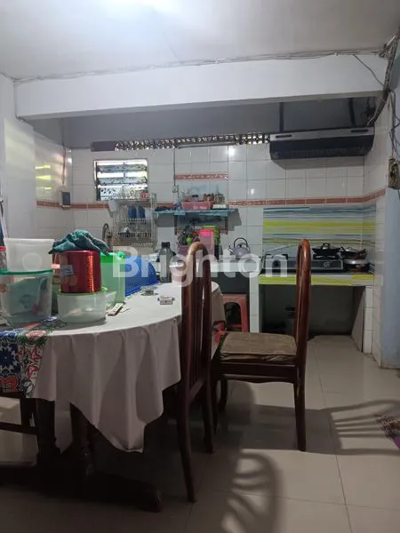 image RUMAH 2 LANTAI STRATEGIS DEKAT UK PETRA DAN UBAYA - KUTISARI (7)