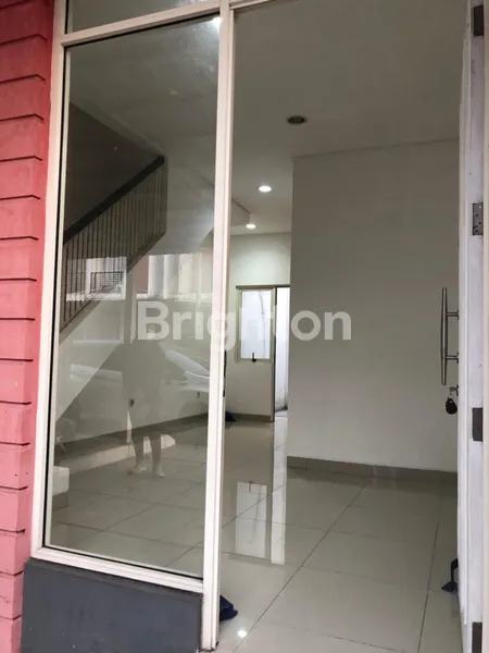 image RUMAH NYAMAN & STRATEGIS DI RESIDENCE ONE RED SAPPHIRE – SERPONG UTARA, TANGERANG SELATAN  (2)