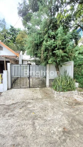 image RUMAH 2 LANTAI VIEW KOTA DI GRIYA BUKIT MAS CIKUTRA BANDUNG (1)