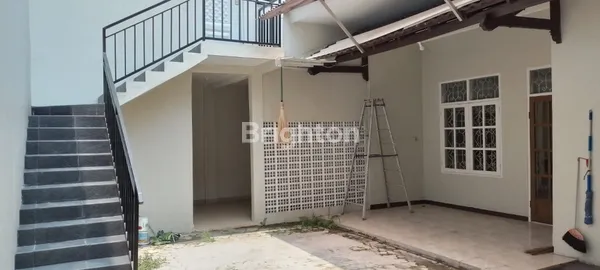 image  RUMAH PUTAT INDAH TENGAH DEKAT HR MUHAMMAD, DEKAT MAYJEN SUNGKONO (2)