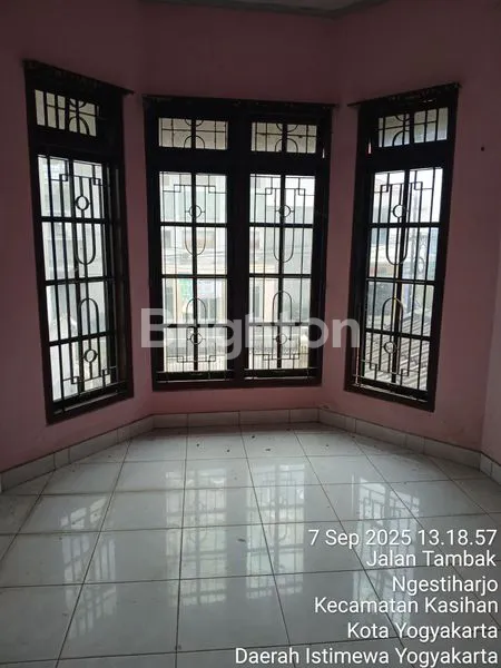image RUMAH MEWAH 2 LANTAI, 6KT DI BANTUL - LT 706M2 STRATEGIS (1)
