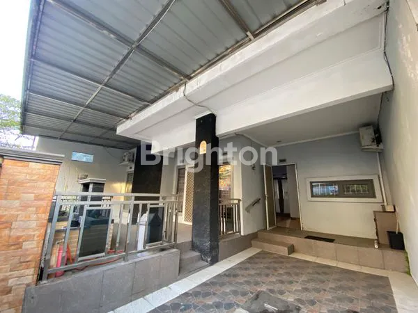 image RUMAH MEWAH 2 LANTAI , 4KT, FULL FURNISHED, SAMARINDA (2)