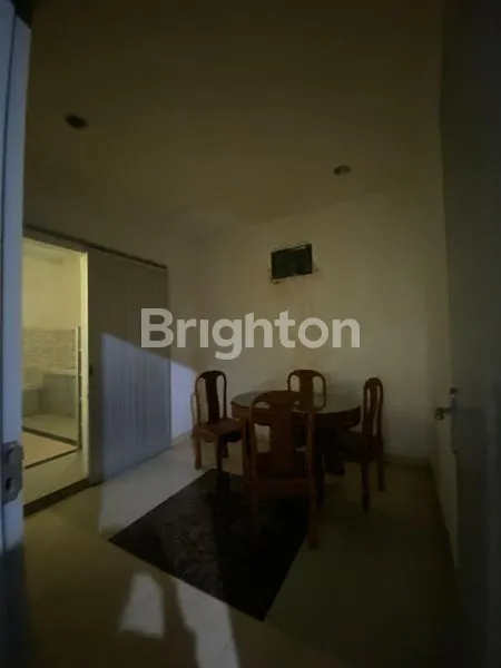 image RUMAH MEWAH 2 LANTAI , 4KT, FULL FURNISHED, SAMARINDA (6)