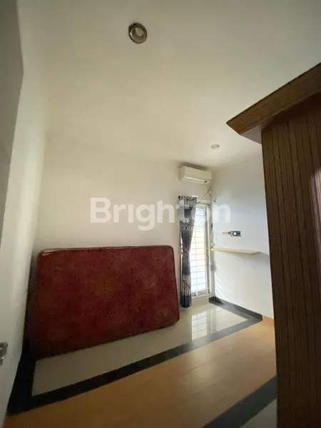 image RUMAH MEWAH 2 LANTAI , 4KT, FULL FURNISHED, SAMARINDA (8)