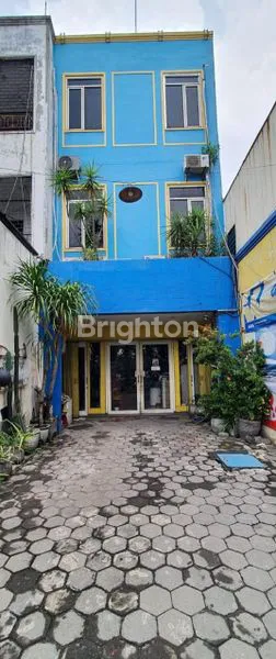 image TURUN HARGA RUKO FULL FURNISHED 3 LANTAI BRATANG WETAN 0 JALAN LOKASI KOMERSIL (1)