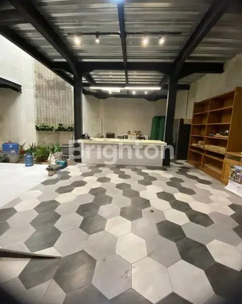 image DIJUAL CEPAT RUMAH DI MAINROAD SUDIRMAN (3)