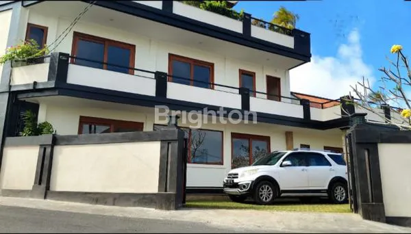image SEBUAH  VILLA DI SEWAKAN DAN DI JUAL DI KUTA BALI (3)