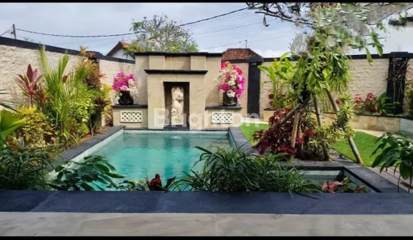 image SEBUAH  VILLA DI SEWAKAN DAN DI JUAL DI KUTA BALI (6)