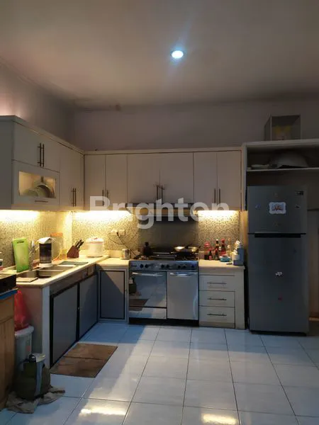 image RUMAH 3 LANTAI CANTIK TERAWAT DLM  CLUSTER (3)