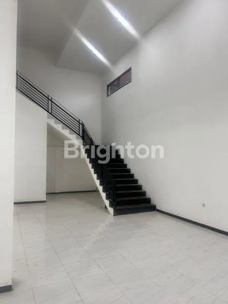 image RUKO DISEWAKAN! COCOC UNTUK JUALAN, LOKASI RAMAI (3)