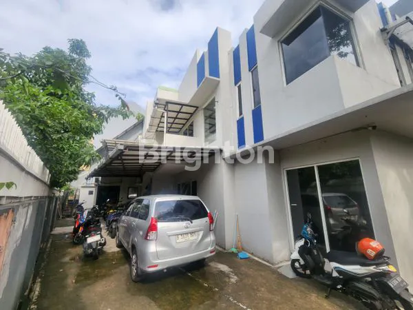 image RUMAH HOOK, BISA UNTUK RUMAH TINGGAL DAN USAHA DI TOMANG JAKARTA BARAT  (2)
