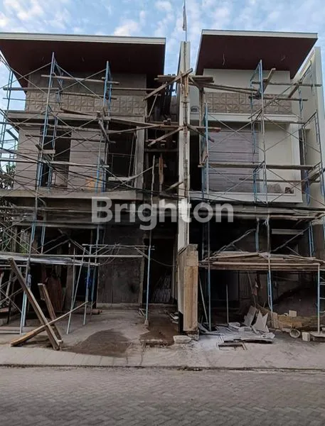 image RUMAH 2 LANTAI BARU GRESS DI MANYAR JAYA, AMAN ONE GATE SYSTEM, ROW JALAN 4 MOBIL DEKAT SEKOLAH PETRA MERR KERTAJAYA DHARMAHUSADA INDAH (2)