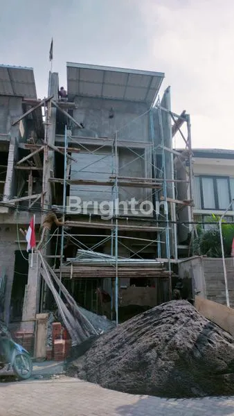 image RUMAH 2 LANTAI BARU GRESS DI MANYAR JAYA, AMAN ONE GATE SYSTEM, ROW JALAN 4 MOBIL DEKAT SEKOLAH PETRA MERR KERTAJAYA DHARMAHUSADA INDAH (1)