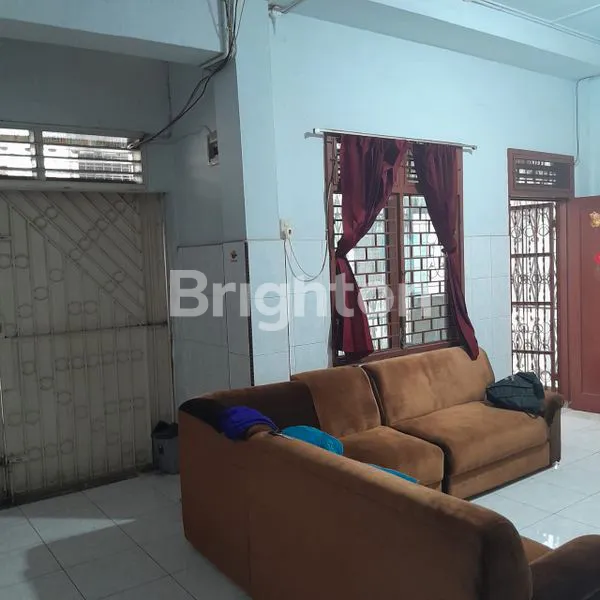 image RUMAH 2 LANTAI FULL FURNISH STRATEGIS DEKAT PASAR BERUANG MEDAN (3)