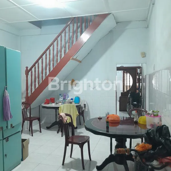 image RUMAH 2 LANTAI FULL FURNISH STRATEGIS DEKAT PASAR BERUANG MEDAN (1)