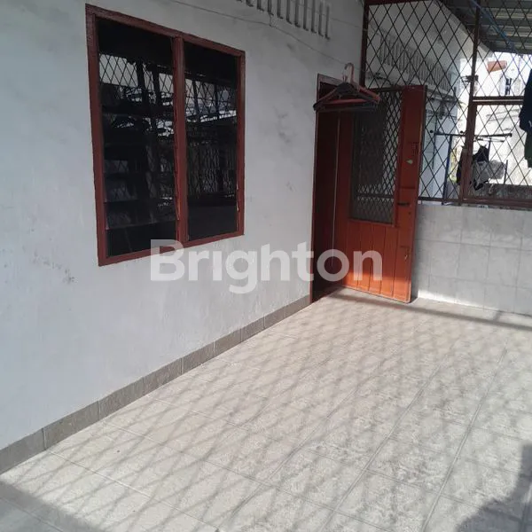 image RUMAH 2 LANTAI FULL FURNISH STRATEGIS DEKAT PASAR BERUANG MEDAN (2)