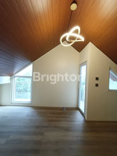 image RUMAH 3 LANTAI MEWAH DI GREENWICH PARK BSD - SEMI FURNISHED (1)