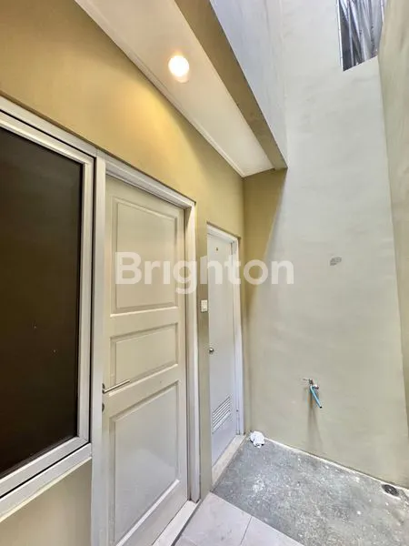 image RUMAH 2 LANTAI KONDISI RAPI TERAWAT SIAP HUNI DALAM PERUMAHAN ONE GATE SYSTEM DI SAMARA VILLAGE TIPE CHITA DARI PARAMOUNT LAND DI GADING SERPONG TANGERANG (6)