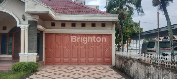 image RUMAH IDAMAN DI TENGAH KOTA JL.TAMAN SARI  (4)