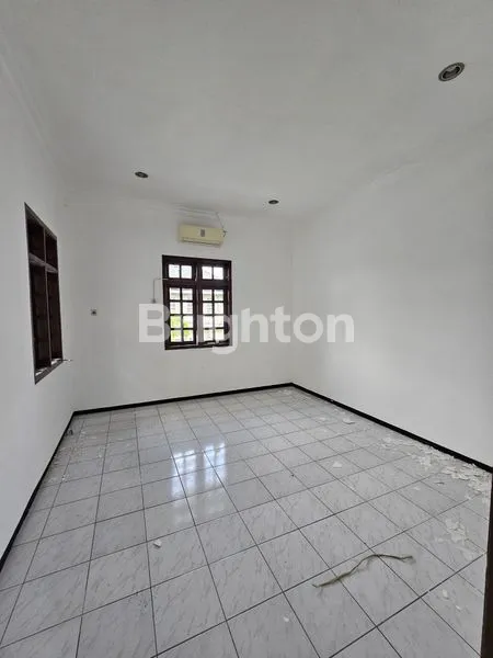 image RUMAH 2 LANTAI SIAP HUNI SIMPANG DARMO PERMAI SELATAN (7)