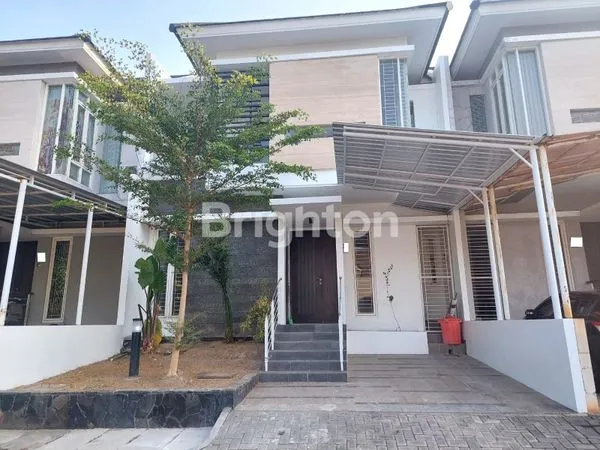 RUMAH CANTIK FULL FURNISH SIAP HUNI GKB GRESIK