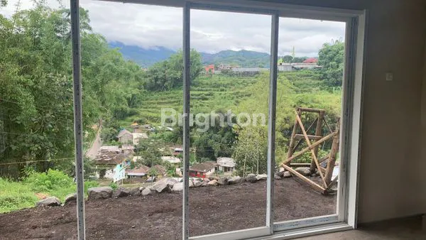 image TANAH HOOK VIEW PEGUNUNGAN DI BATU, BONUS BANGUNAN 60M² (1)