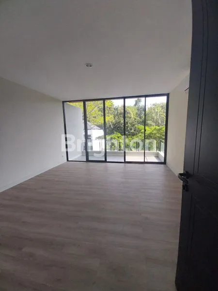 image RUMAH SIAP HUNI DI CITRAGRAND TEMBALANG SEMARANG (8)