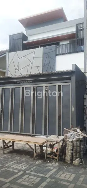 image  RUMAH MEWAH MINIMALIS DI KEBRAON, SURABAYA (1)