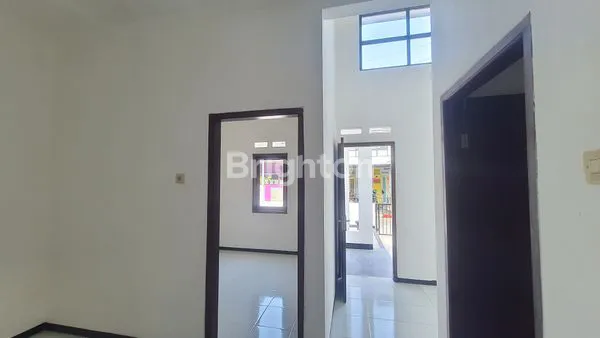 image RUMAH BARU RENOVASI 300 JT AN DEKAT PINTU TOL SAWOJAJAR (4)