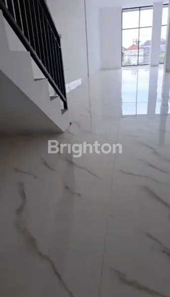 image RUKO MODERN 2.5 LANTAI DI JALAN CARGO - SIAP USAHA, LOKASI PRIME (6)