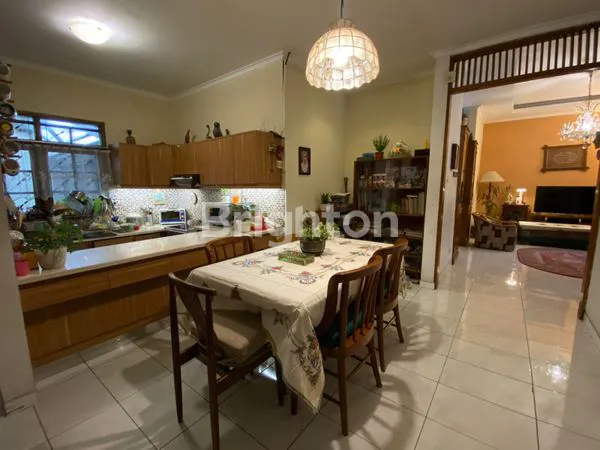 image RUMAH LUAS 400M², COCOK KELUARGA BESAR (7)