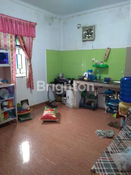 image 3 LANTAI DEKAT MASJID AGUNG (1)