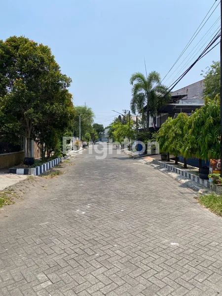 image DIJUAL RUMAH JEMURSARI BANGUNAN BARU SIAP HUNI, HADAP FAVORIT, DEKAT PERKANTORAN, DEKAT KENDANGSARI, TENGGILIS, A. YANI (5)
