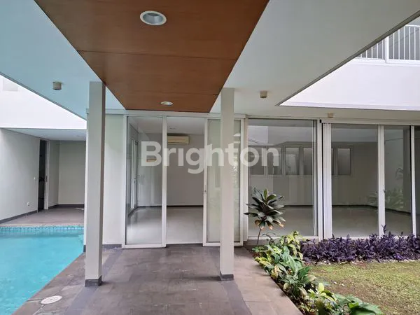 image RUMAH MEWAH 3 LANTAI DI MENTENG DALAM, KUNINGAN JAKARTA SELATAN (3)