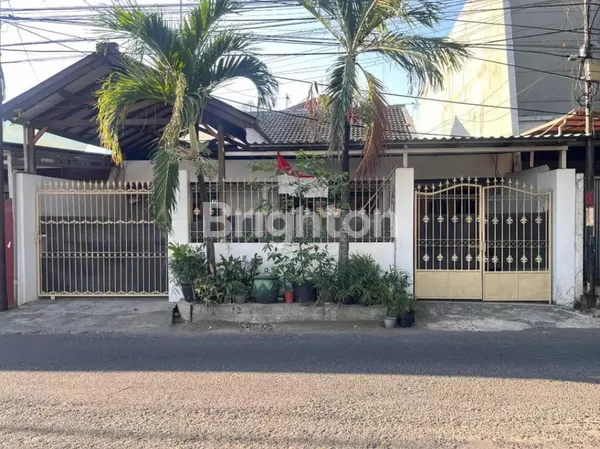 image RUMAH MANYAR SIAP HUNI ROW JALAN KEMBAR TENGAH KOTA (1)