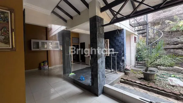 image RUMAH MEWAH JL GARU IV DIJUAL (5)