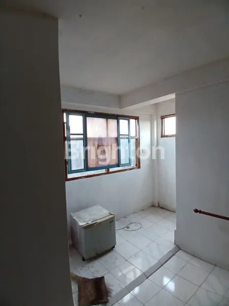 image STRATEGIS!!! RUMAH 4 KAMAR TIDUR DEKAT KAMPUS PANJER RENON DENPASAR (6)