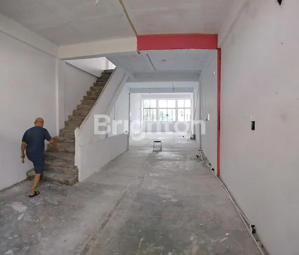 image RUKO 3 LANTAI DEKAT SUTOMO. (5)