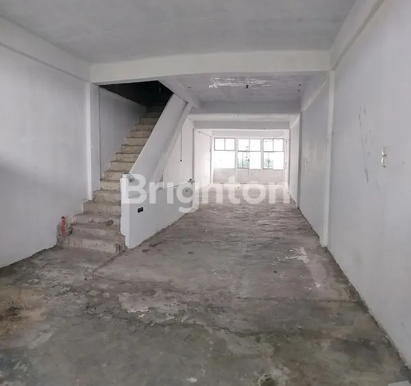 image RUKO 3 LANTAI DEKAT SUTOMO. (4)