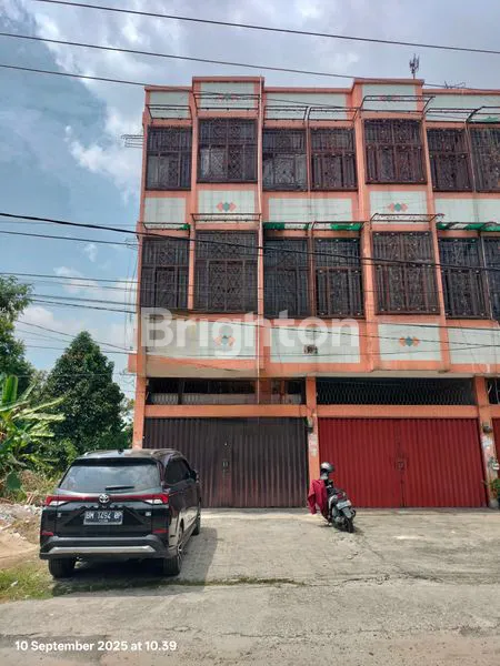 RUKO 3 LANTAI DEKAT SUTOMO.