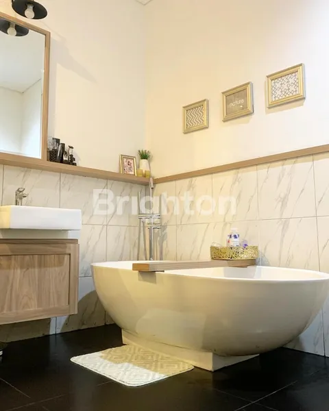 image RUMAH MEWAH DENGAN PRIVATE POOL DI SERENIA HILLS – CLUSTER TITAN (8)