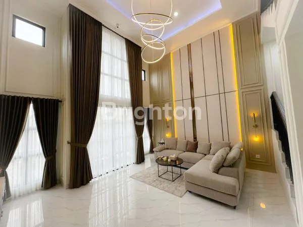 image HUNIAN RUMAH MEWAH 3 LT TYPE CRISTAL DI AREA PREMIUM PUSAT KOTA JAKARTA SELATAN (3)