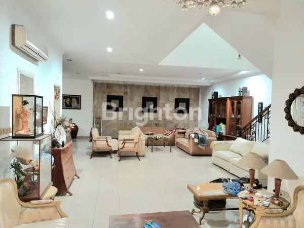 image RUMAH HOOK LUAS FURNISHED NYAMAN PURI BOTANICAL JAKARTA BARAT (2)