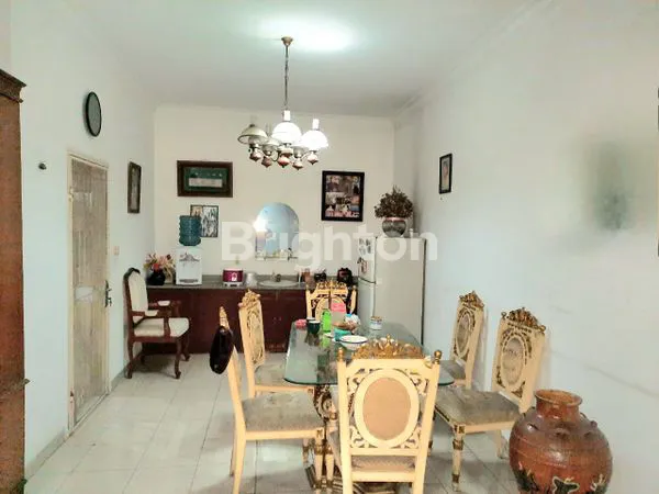 image RUMAH HOOK LUAS FURNISHED NYAMAN PURI BOTANICAL JAKARTA BARAT (3)