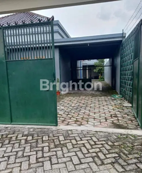 image RUMAH MEWAH SIAP HUNI (2)