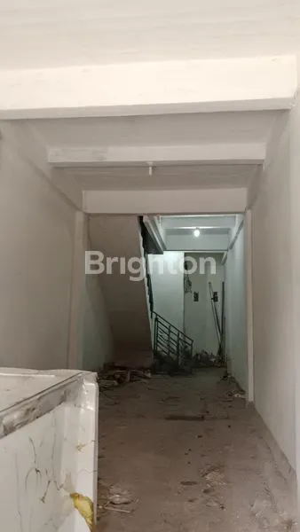 image RUKO PREMIUM 3 LANTAI DI PUSAT BISNIS PANGLIMA AIM PONTIANAK (3)