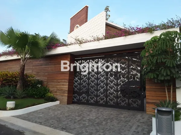 image VILLA MEWAH 6+1 BR FULL FURNISH VIEW DREAMLAND PECATU (2)