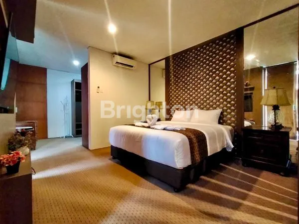 image 6 BR SPACIOUS VILLA FULL FURNISHED JUST 7 MINS TO MERTASARI BEACH (5)